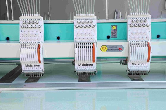 Máquina de bordado plana de 6 colores con cabeza múltiple con función de recortador automático