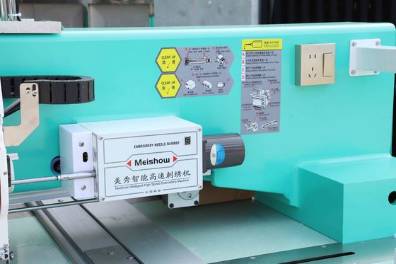 Máquina de bordado plana de 6 colores con cabeza múltiple con función de recortador automático