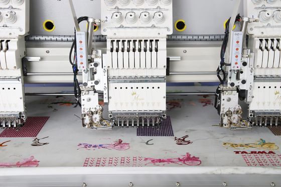 Máquina de bordado de paletas comerciales 15 cabezas 9 agujas 1 año de garantía