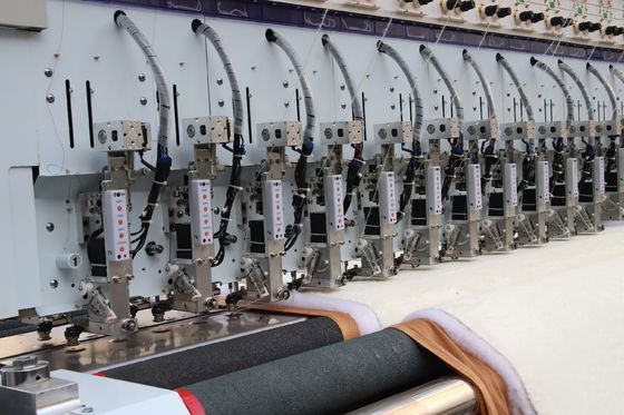 28 Agujas Máquina de bordado de colchas de doble cara con bordado de cordón