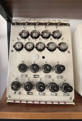 Accesorios de la máquina de bordado rectangular / redonda Base de tensión de la cabeza